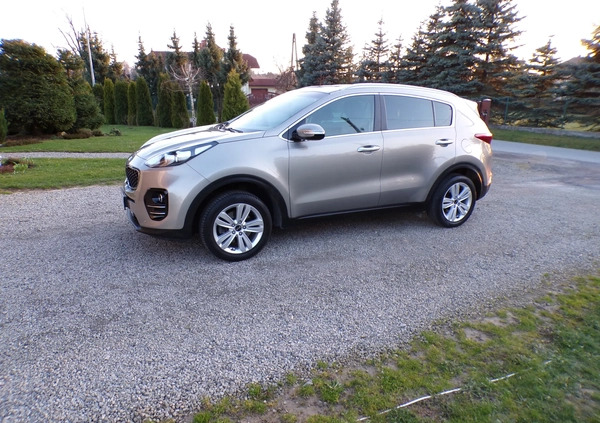 Kia Sportage cena 68900 przebieg: 72500, rok produkcji 2017 z Cieszyn małe 137